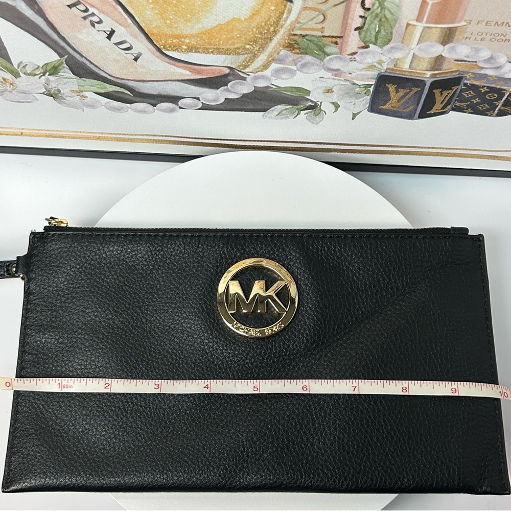 Michael Kors Large Pebble Leather Wristlet/Clutch 😍🖤 - Picture 11 of 17